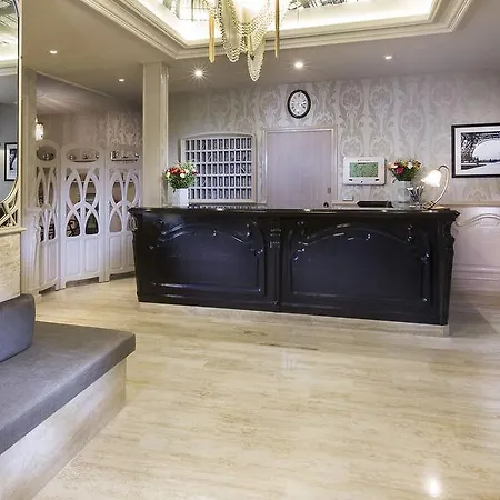 Grand Des Balcons 2* Parigi